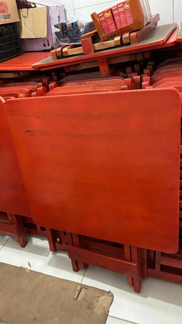 Conjunto de mesa e cadeiras dobrável 