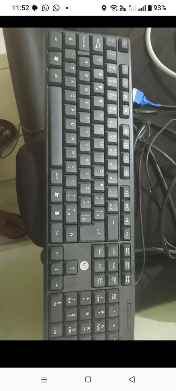 2 monitores e acessórios 