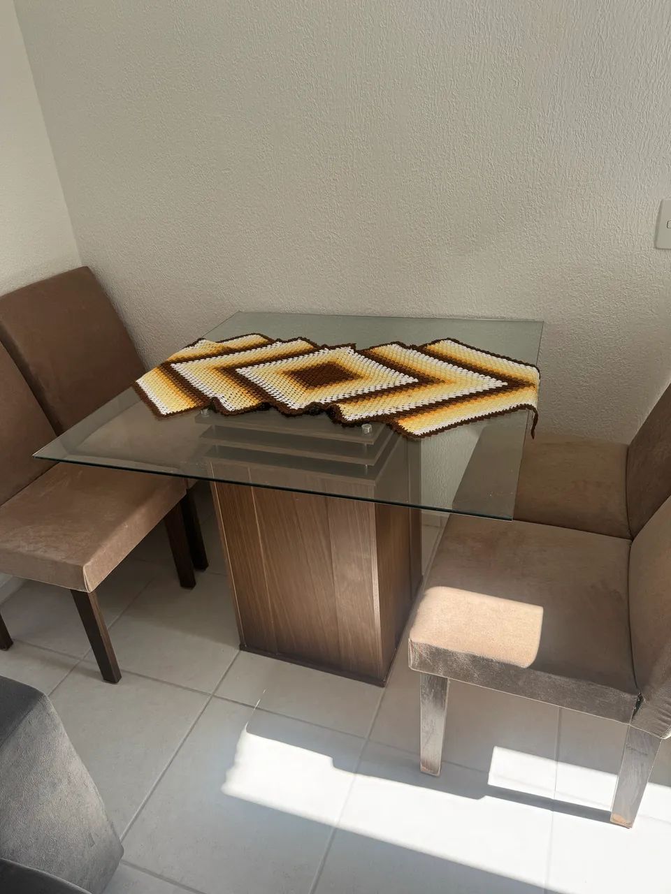 Table with 4 chairs65204505300609121