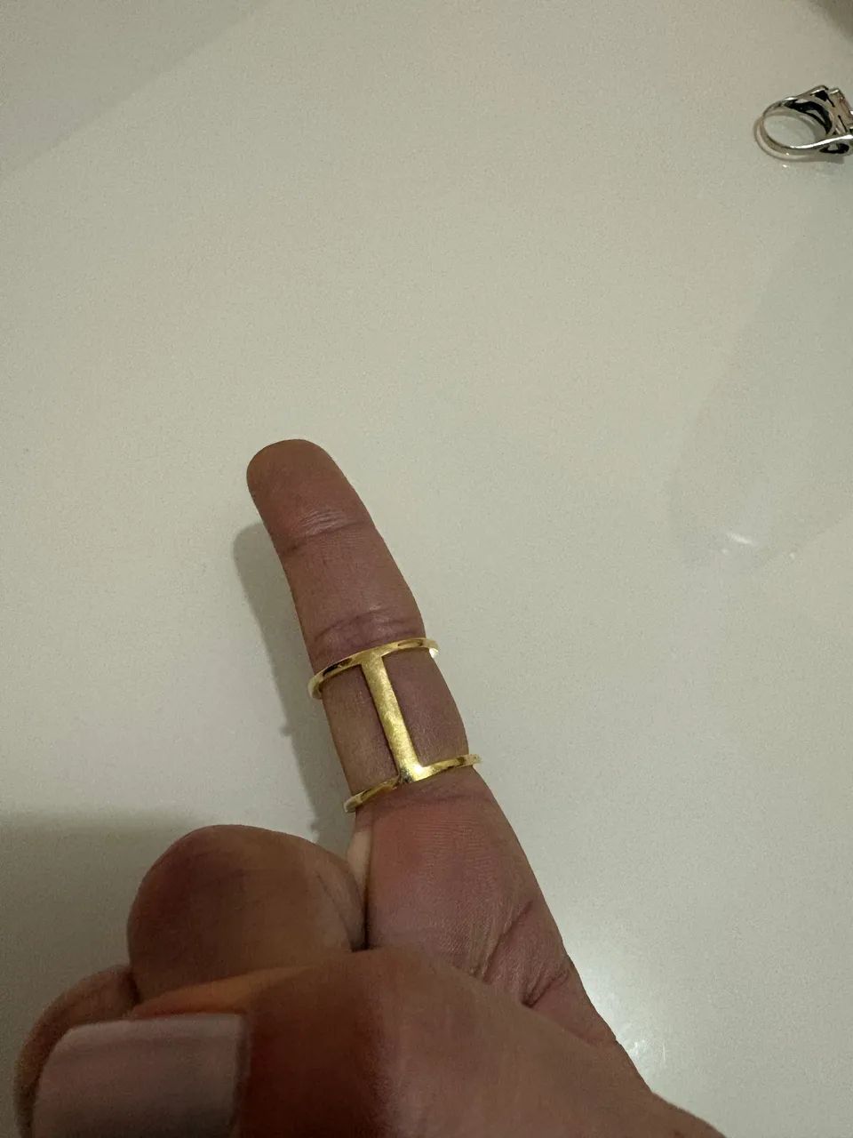 Anel Dourado Vazado com Zircônia  - Foto 4