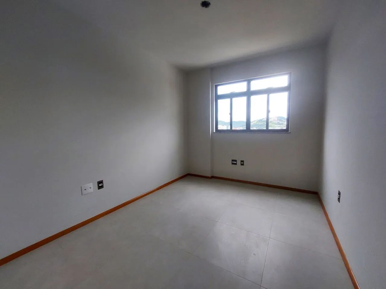 Cobertura duplex com 03 quartos, com suíte, garagem e elevador no Morro da Glória - Foto 4