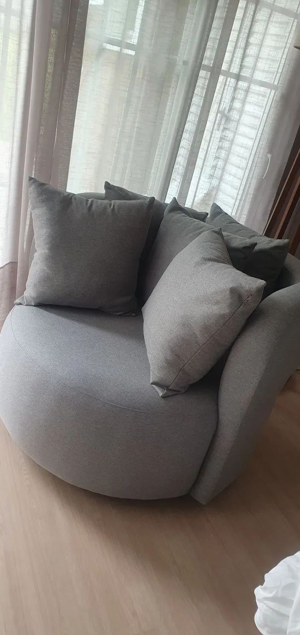 LINDA POLTRONA GIRATÓRIA PARA SALA OU QUARTO NOVA SEM USO - Foto 3
