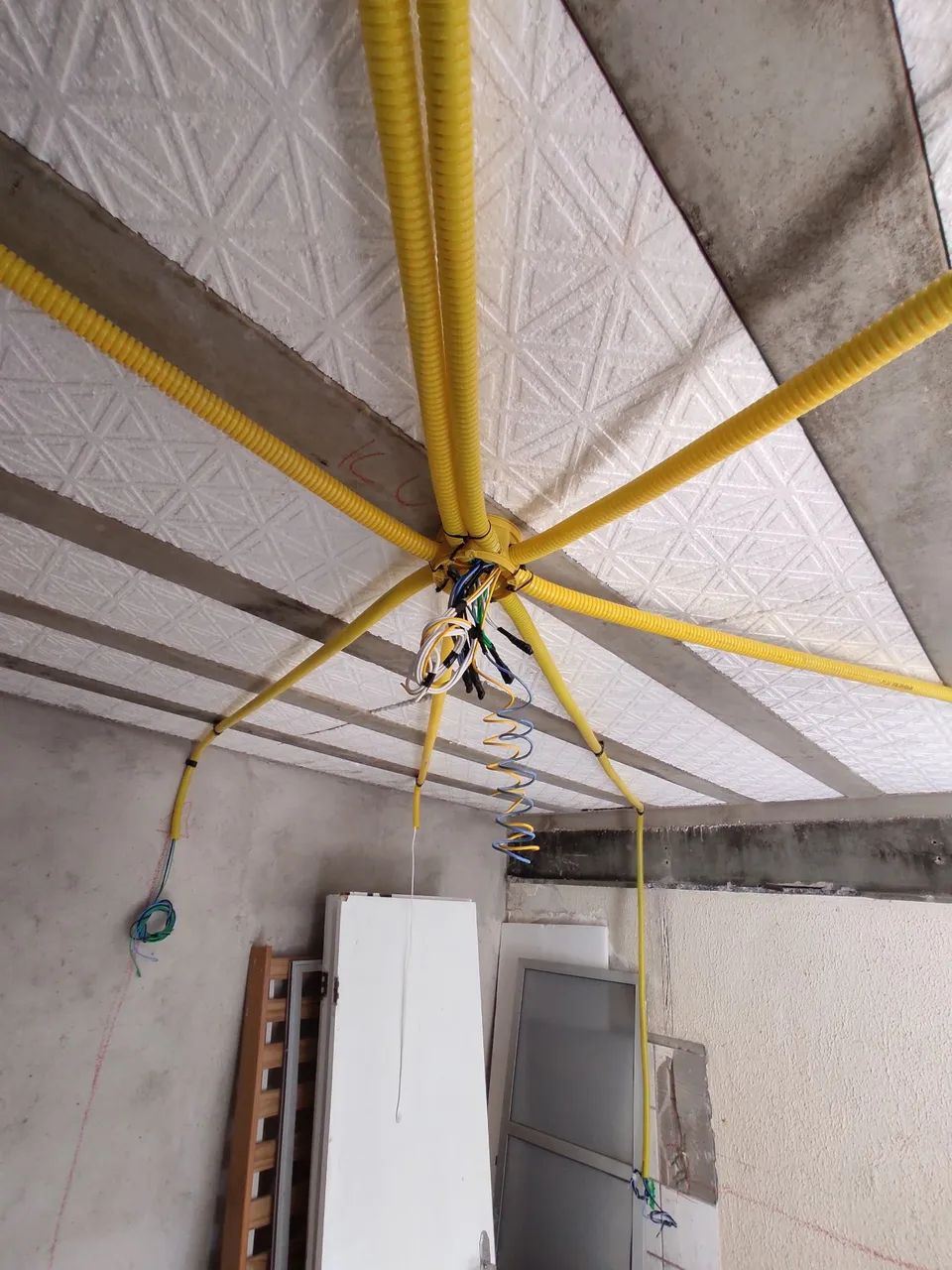 Serviços Elétricos 