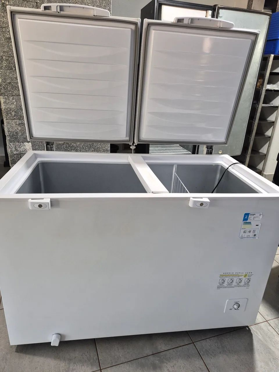 Freezer horizontal semi novo - Foto 2