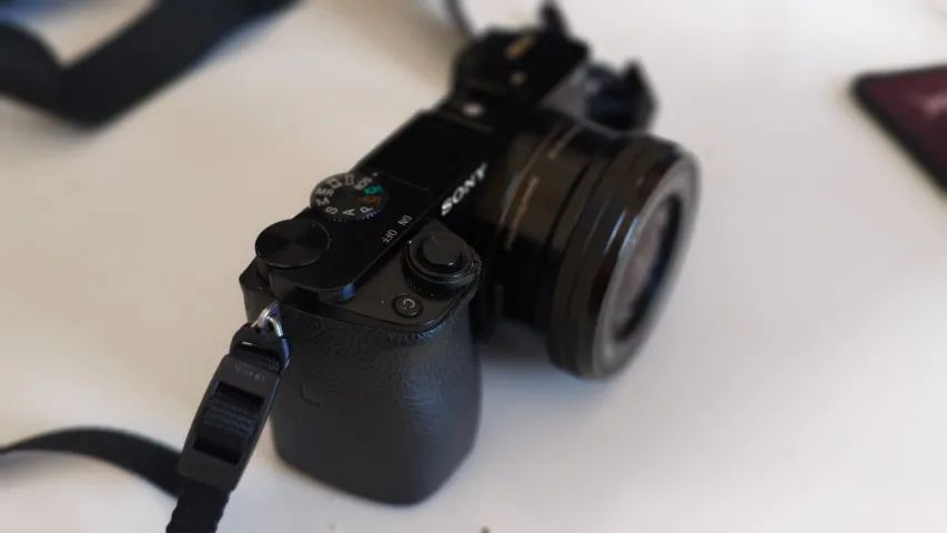 Câmera Sony a6000 + Lente 16-50mm - Impecável - Sensor Limpo - Foto 4