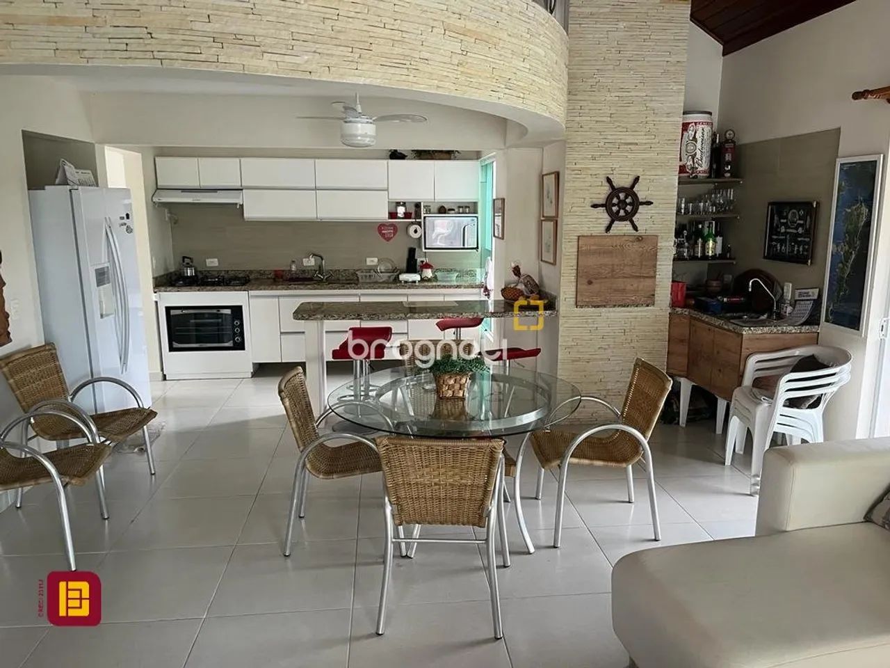 Pousada com 5 apartamentos privativos, 433 m², em Canasvieiras, Florianópolis - Foto 5