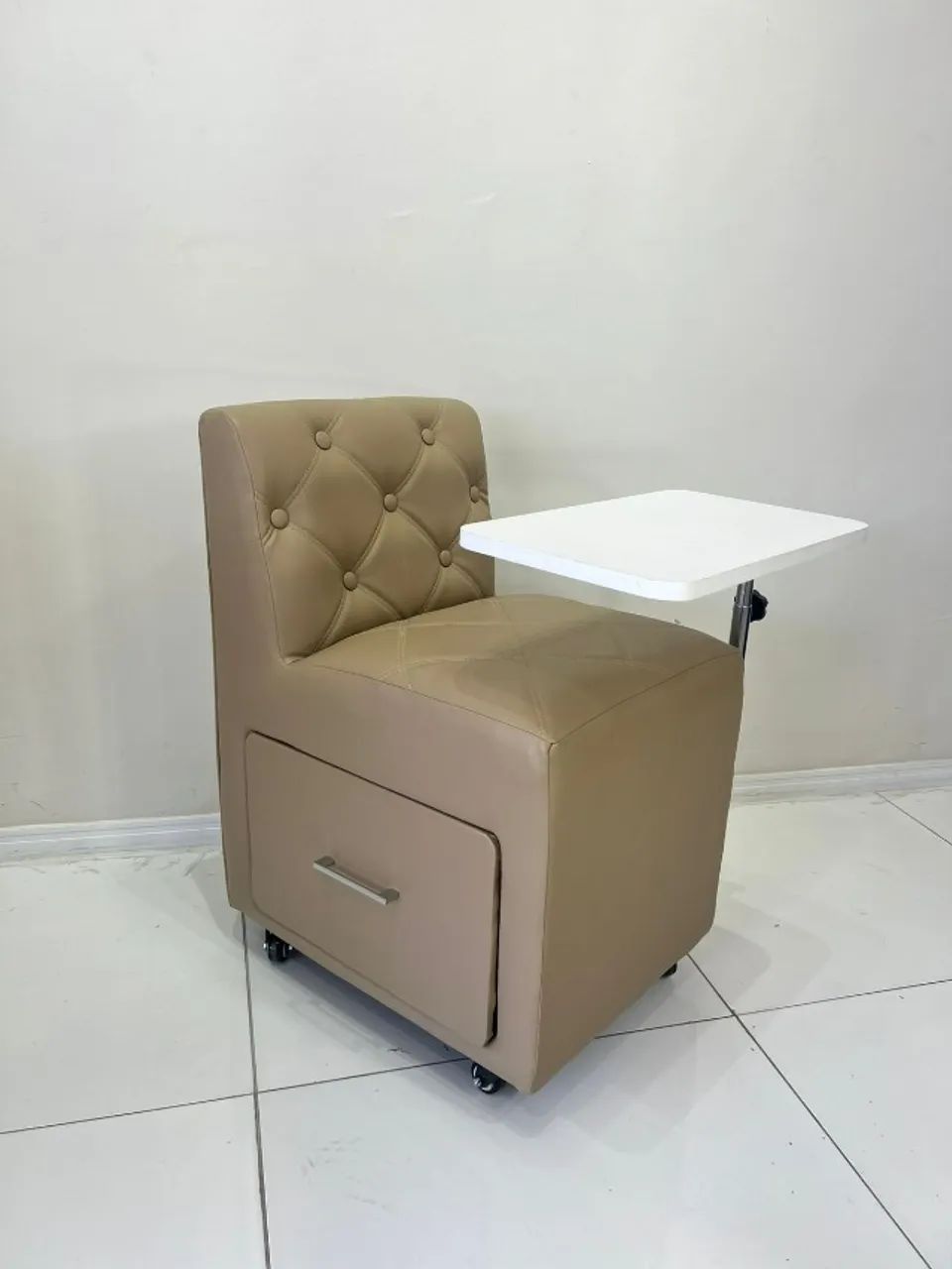 CADEIRA MANICURE 
