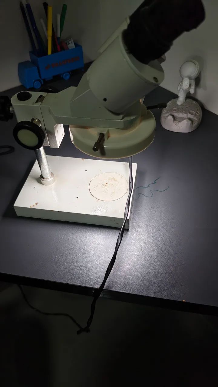 Microscópio binocular  - Foto 2