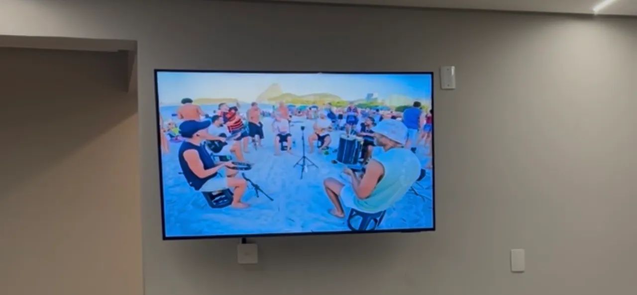 Televisao Samsung 60 UHD 4 K - Foto 3