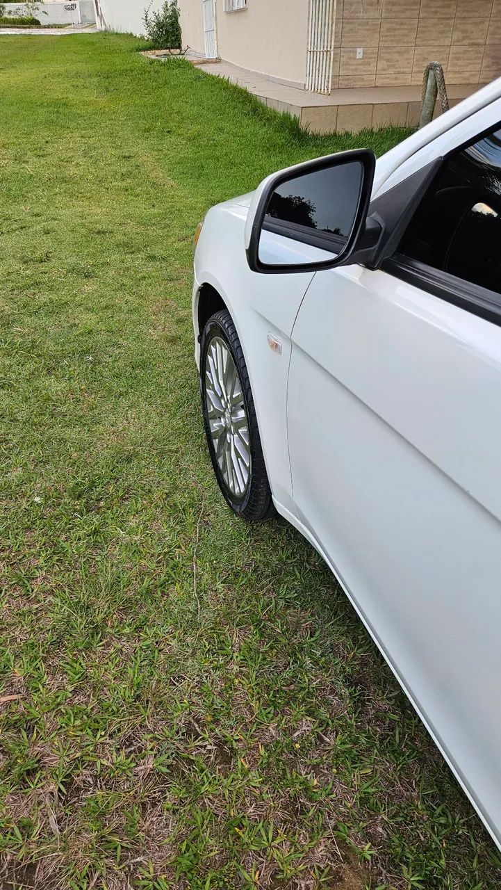 Mitsubishi Lancer 2.0 16V 160cv Mec. 2017 - Foto 2