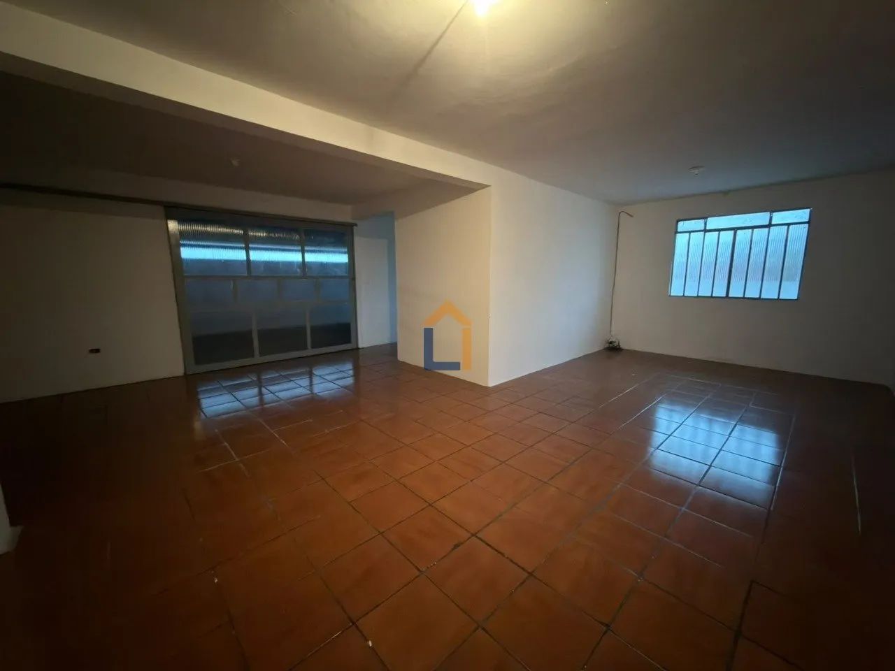 SALA COMERCIAL PARA ALUGAR NO CIC