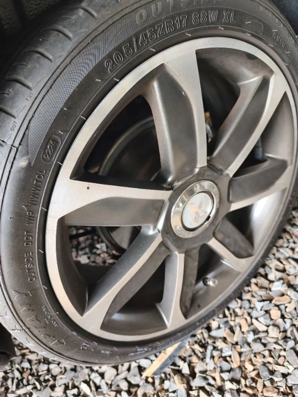 Rodas liga aro 17 com peneus novos - Foto 3