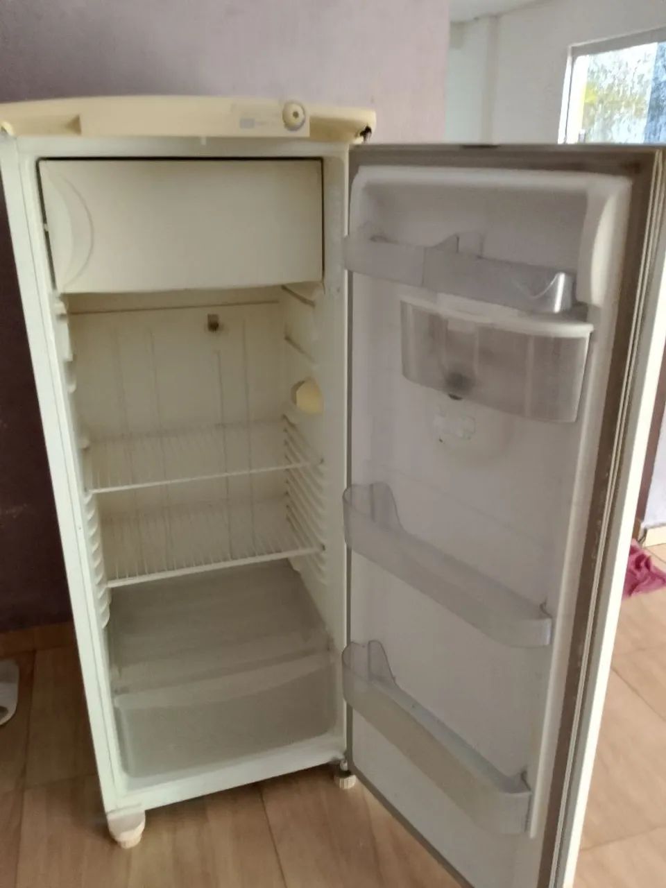 Vendo geladeira 110 - Foto 5