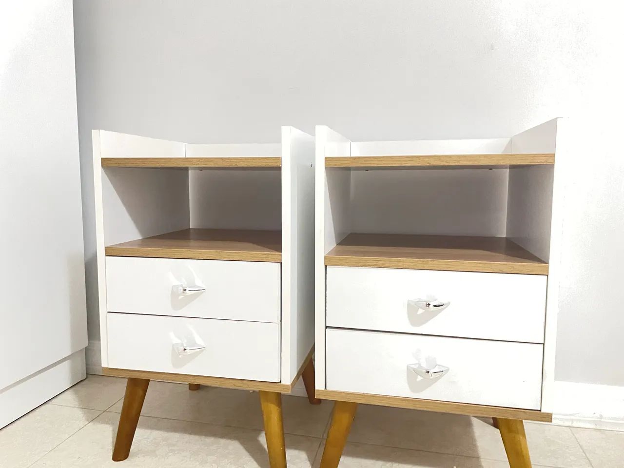 Kit Mesa de Cabeceira - Branco E Marrom - NOVA