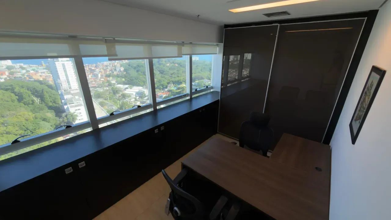 Sala Comercial Mobiliada no Centro Médico Empresarial Vitraux com 60 m² , Av Garibaldi , S - Foto 2
