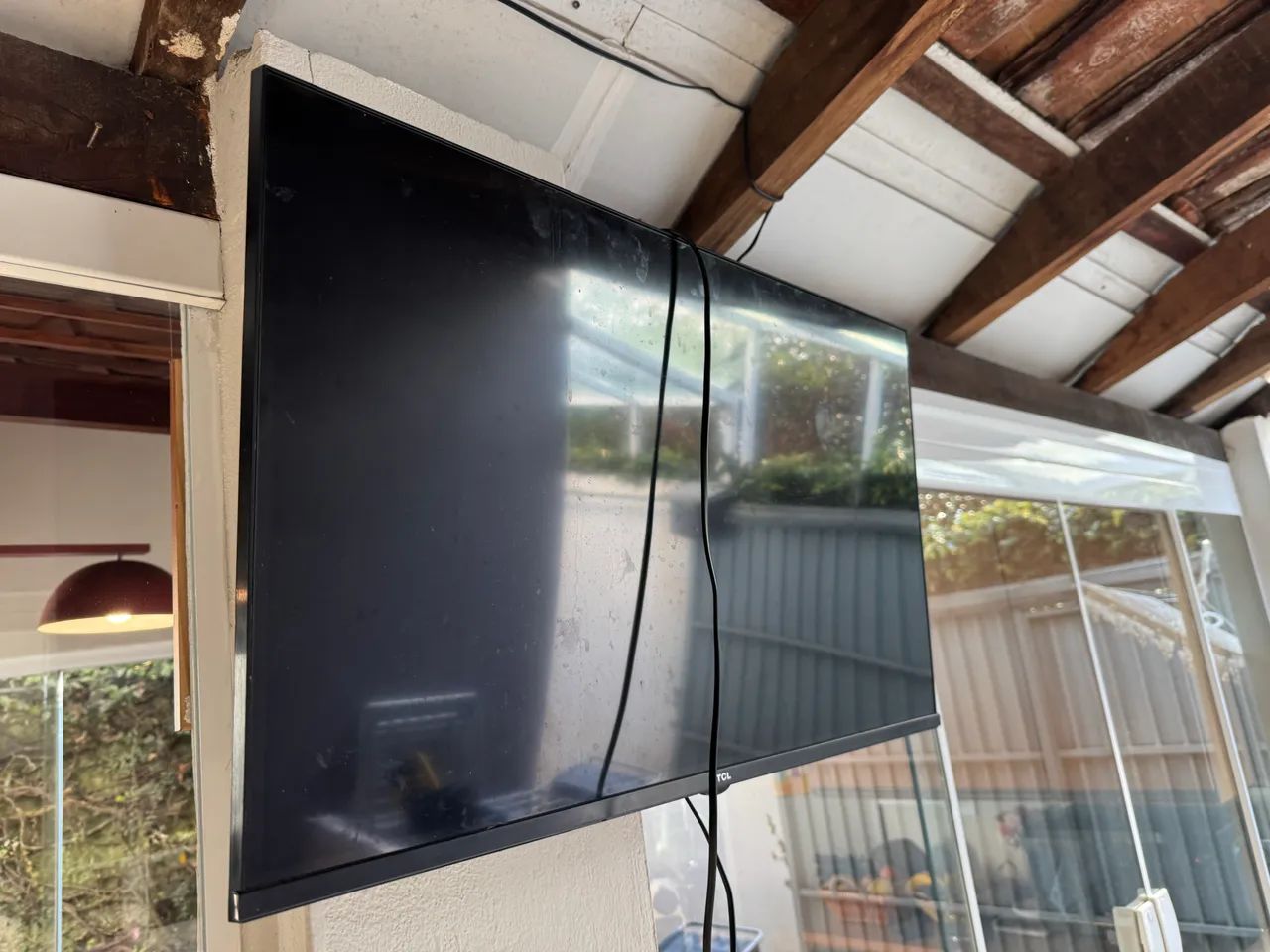 TV 32 polegadas TCL em perfeito estado 