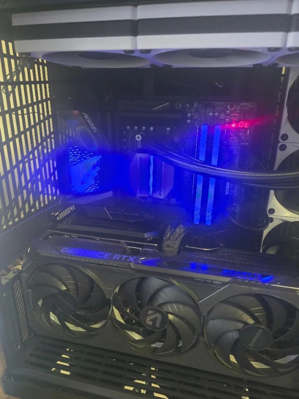 PC Gamer High End Ryzen 9800X3D RTX 5080 48GB - Foto 5
