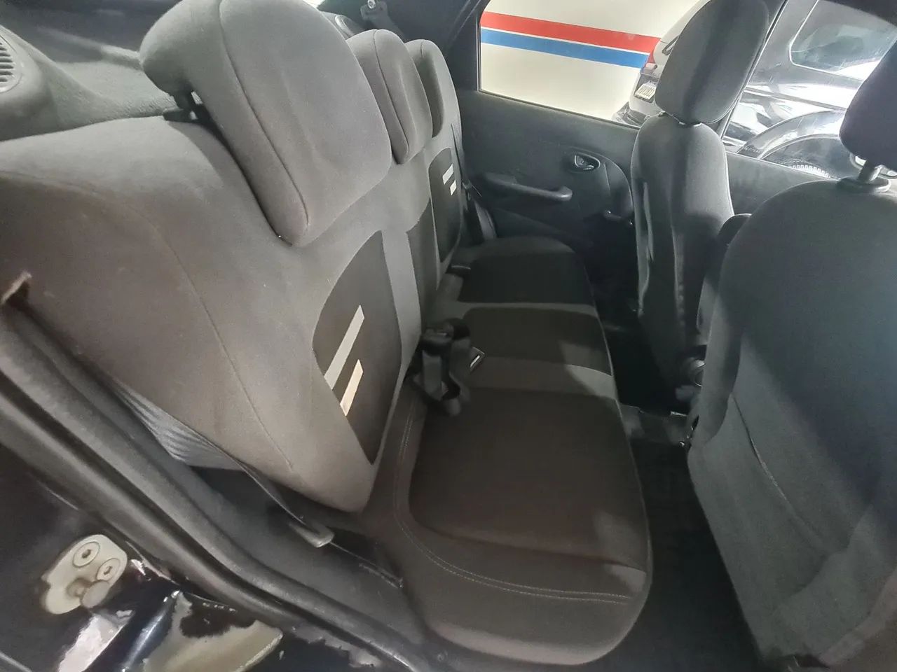 Fiat Siena Celebration 1.0 Fire Flex 8V 4P 2010 - Foto 11