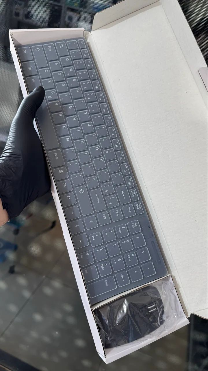 Kit teclado e mouse sem fio com proteção para as teclas