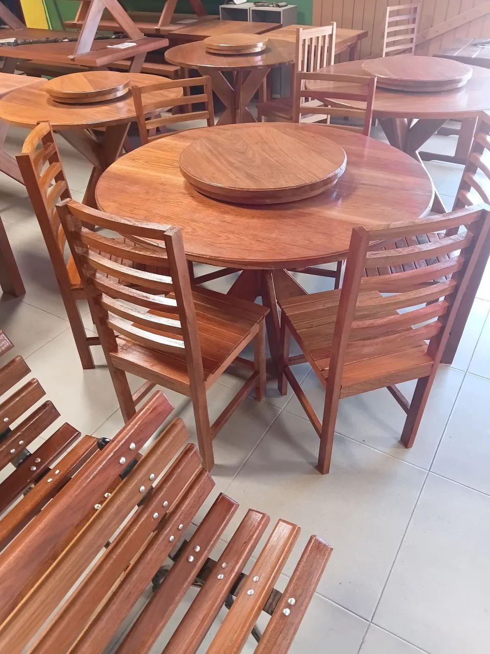 Mesa tampo giratório com 6 cadeiras jatobá  - Foto 2