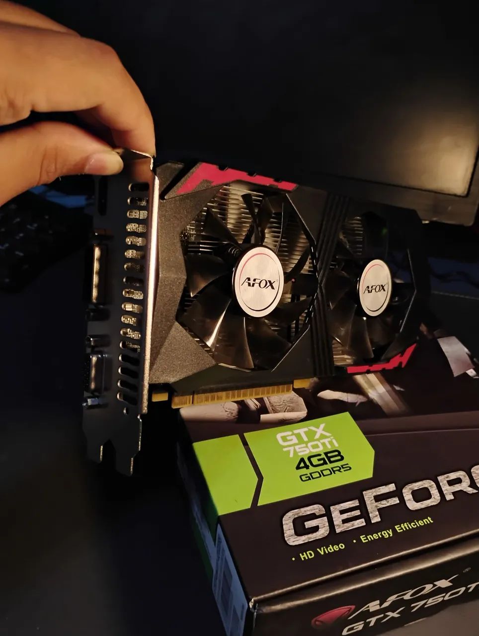 Nvidea GTX 750 Ti 4GB - Placa nova e funcionando 