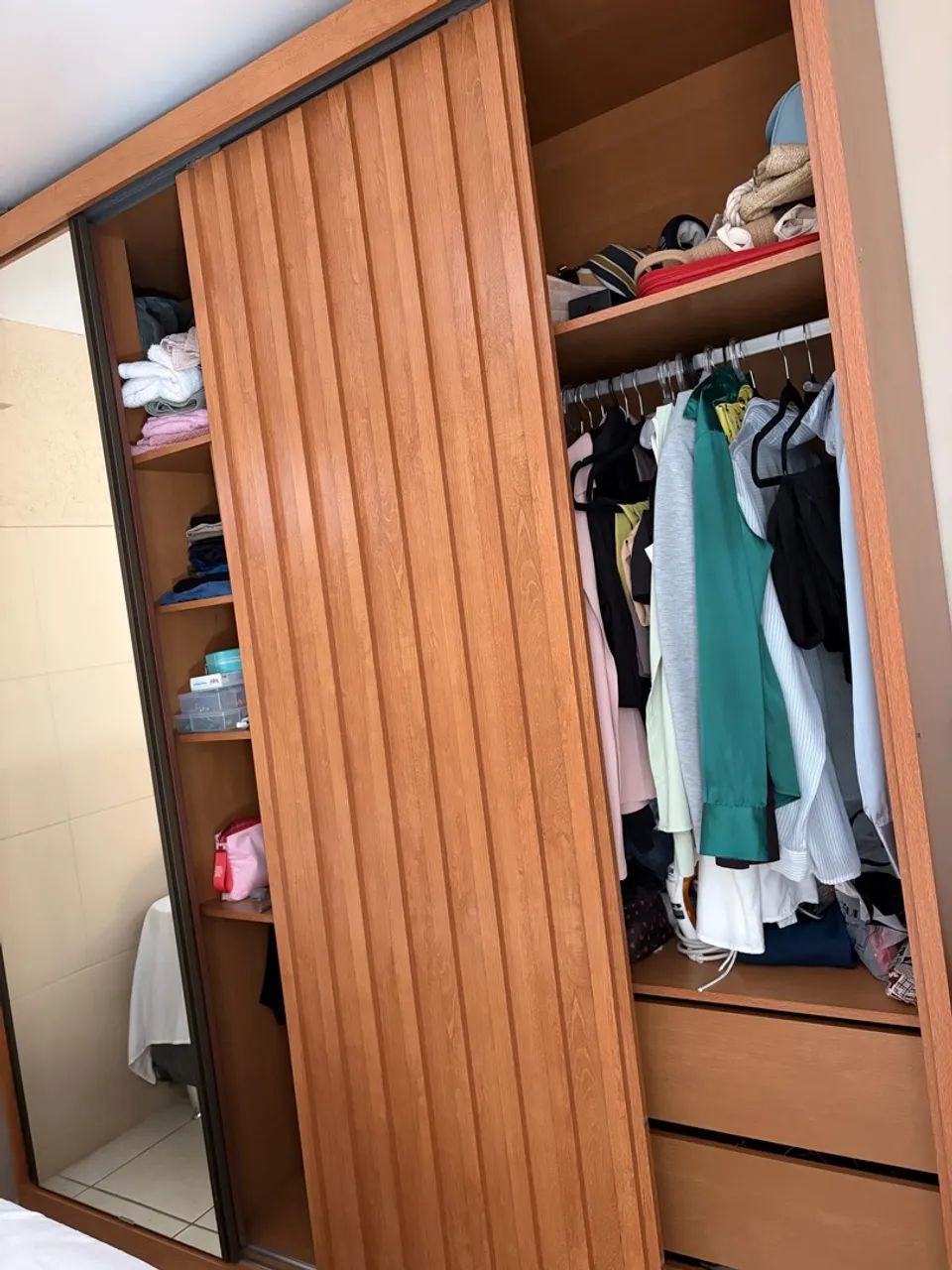 Guarda roupa casal 