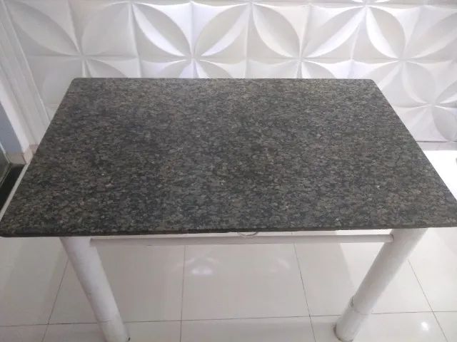 Mesa c/ cadeiras 