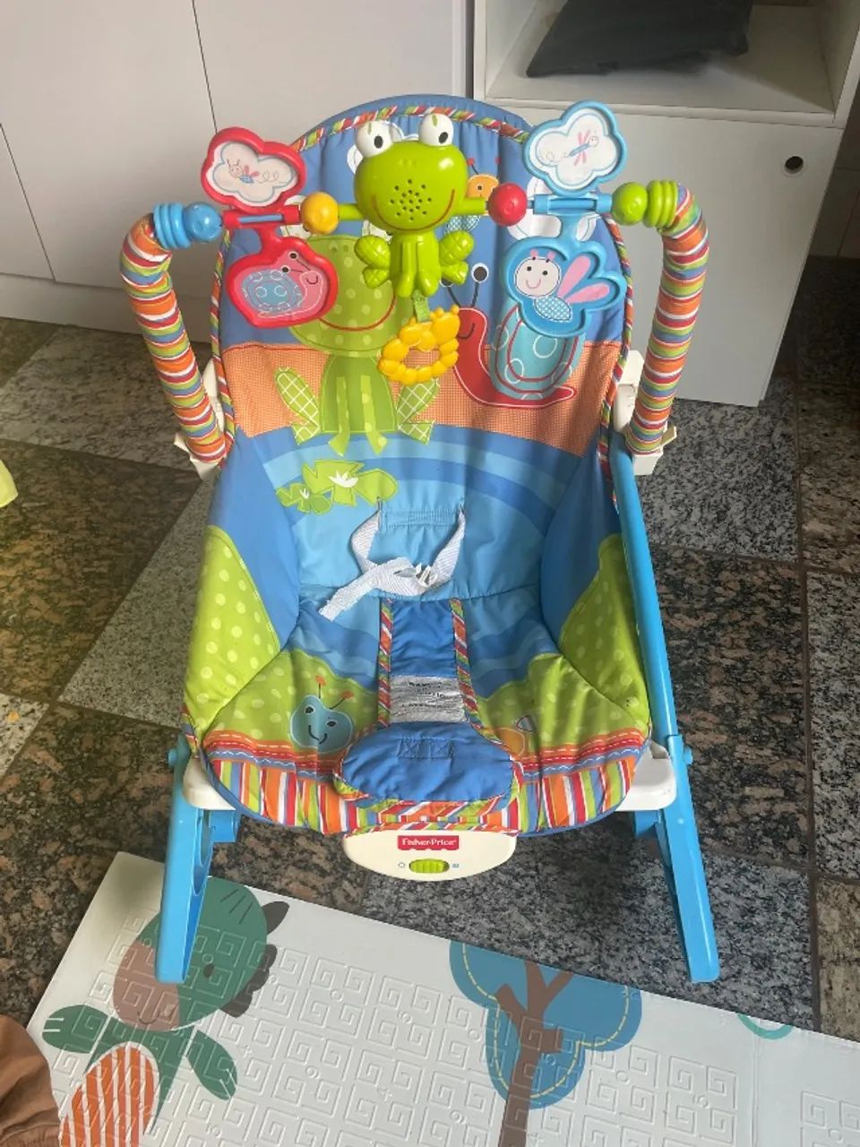 Cadeira interativa para bebê