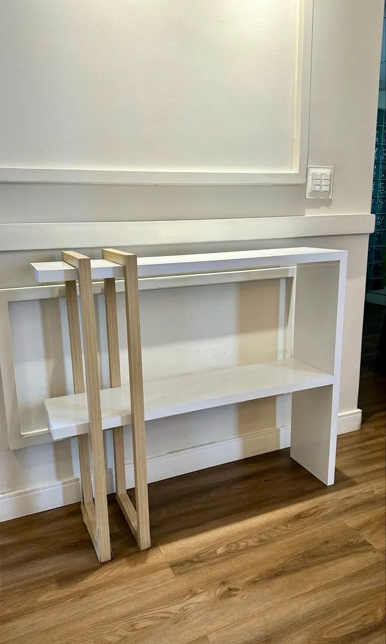 Aparador/Console Moderno - Branco com detalhes amadeirados - Foto 2