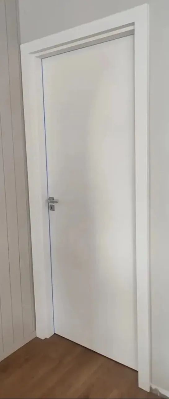 Vendo porta interna de madeira 70 e 80cm - Foto 2