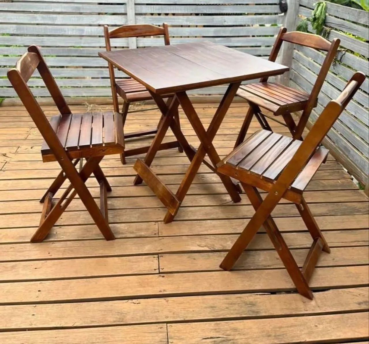 Jogos de Mesa dobráveis,resistentes,perfeito para seu bar restaurantes e lazer - Foto 2
