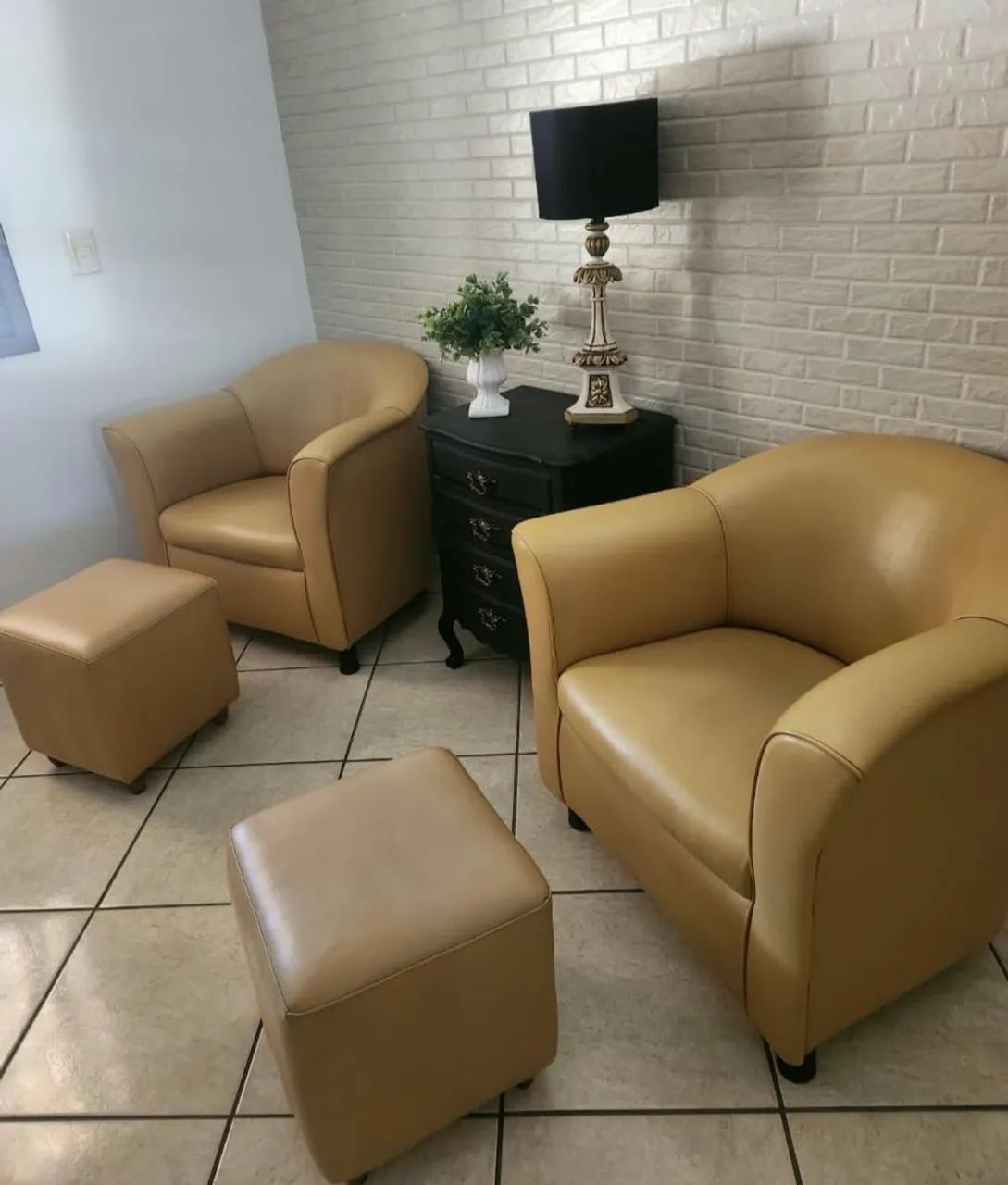 Poltronas com puff