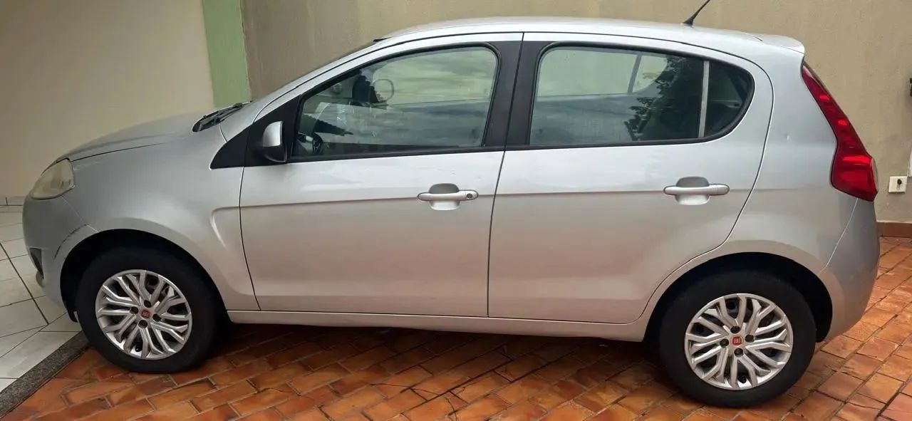 Fiat Palio Palio ESSENCE 1.6 Flex 16V 5p 2013