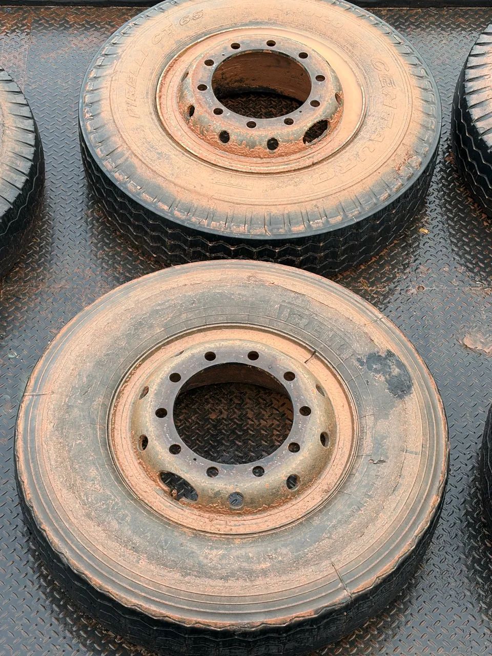 PNEUS COM RODA 1000-20 - Foto 3