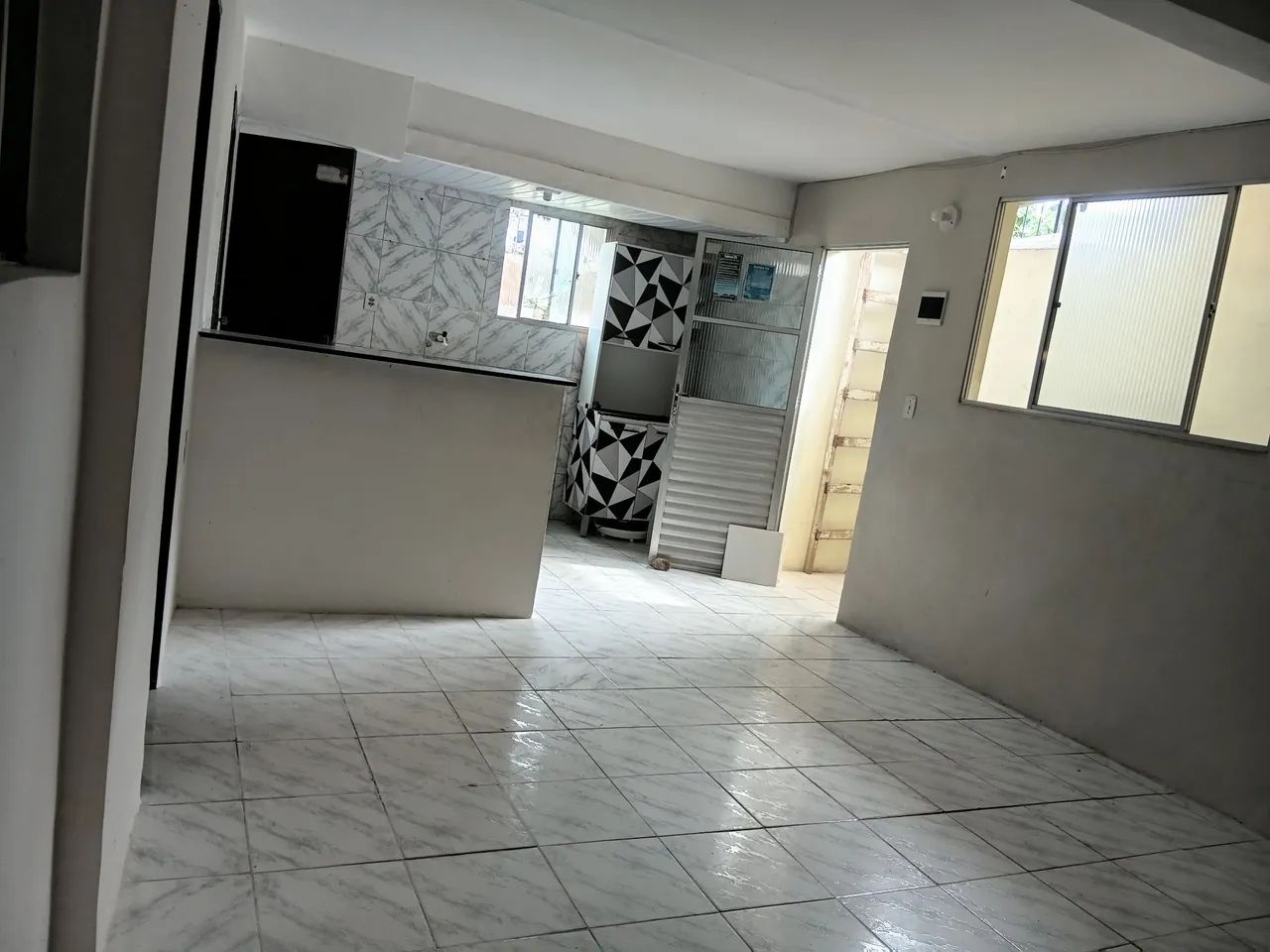 VENDO UMA CASA 2 /4