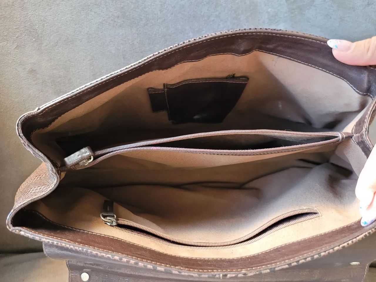 Bolsa de couro legítimo marca Sueldo's - Foto 3