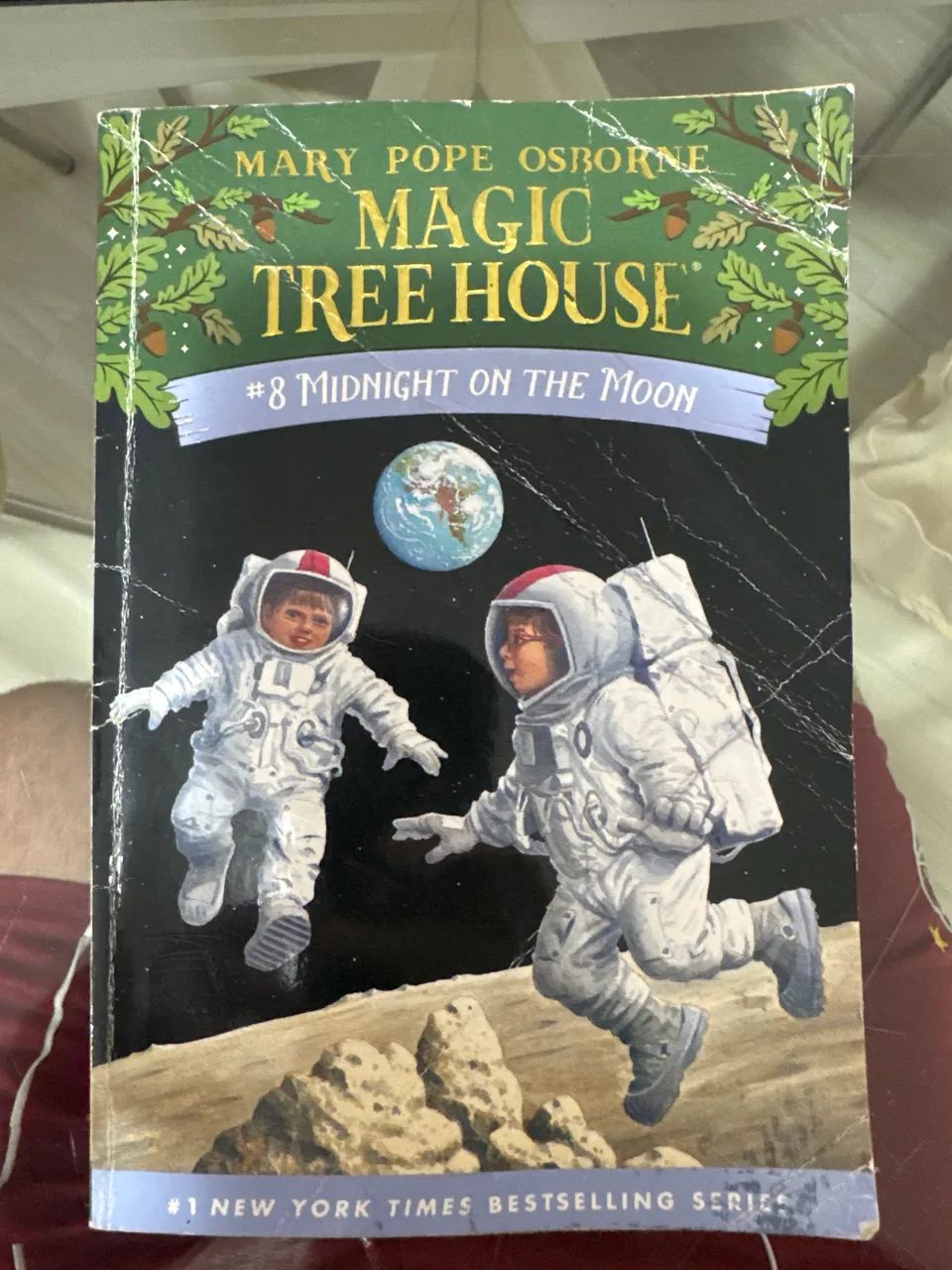 Magic on The Moon - Magic Tree House