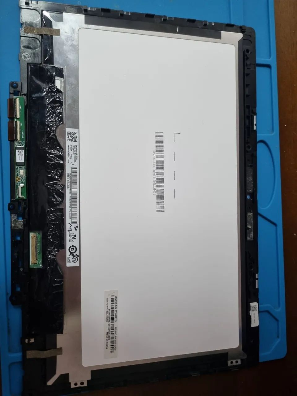 Display Lenovo 300e Gen 2 - Danificado