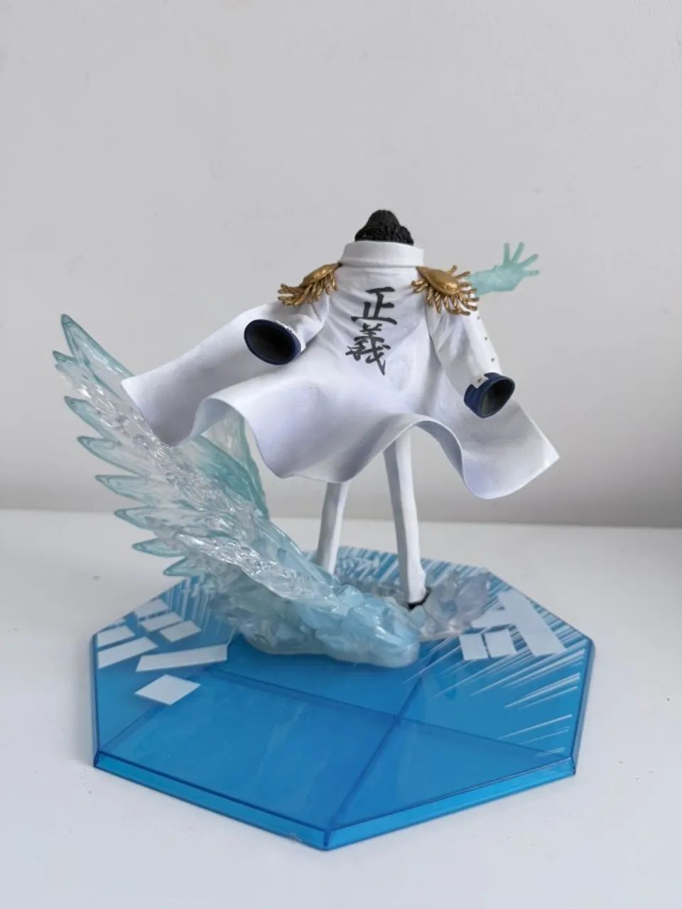 Aokiji Kuzan Figure Bandai One Piece (Completo com Caixa Aokiji Kuzan Figure Bandai One Piece (Completo com Caixa