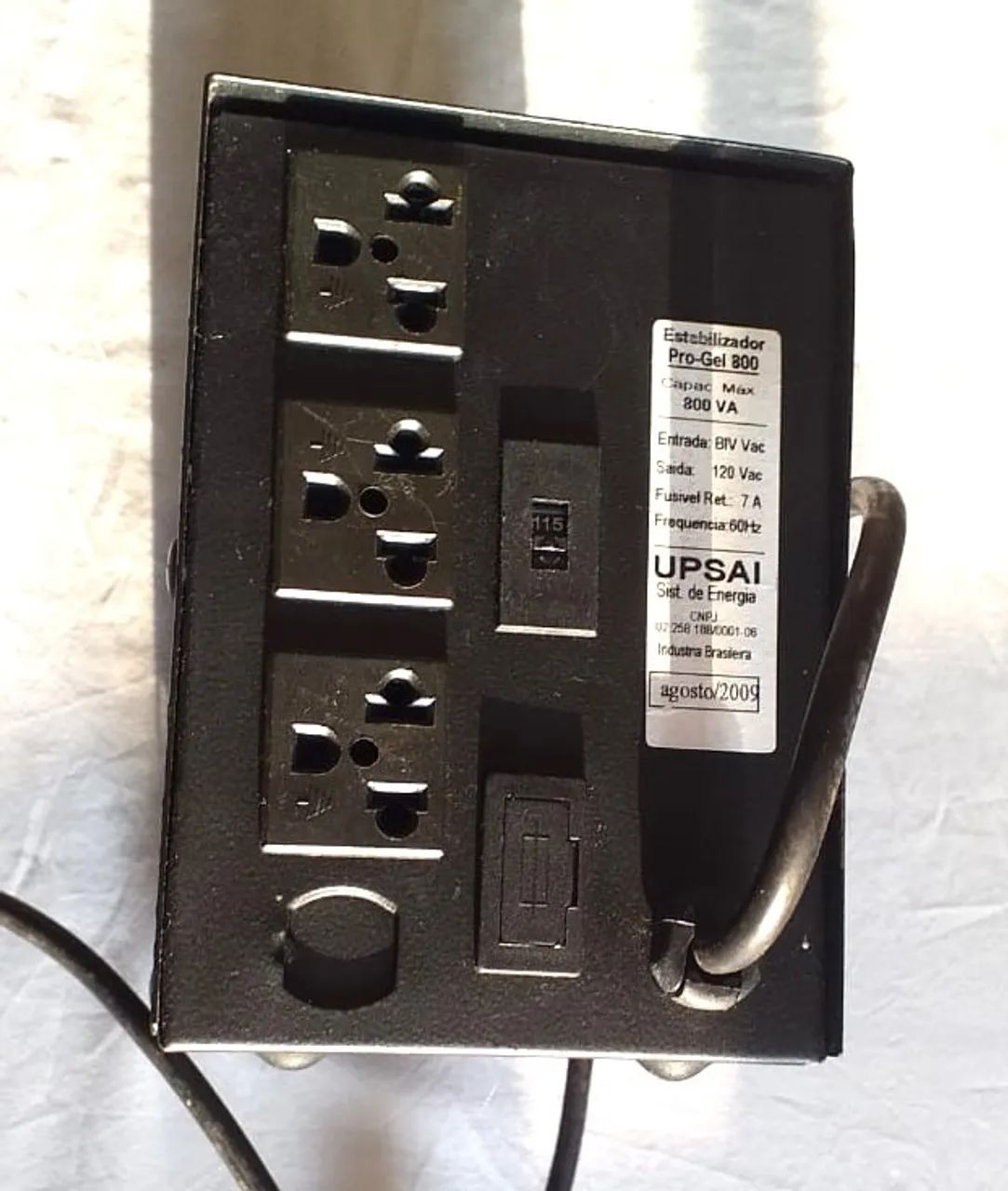 Estabilizador "no breaker" 110/220 marca UPSAI, usado, funcionando bem - Foto 2