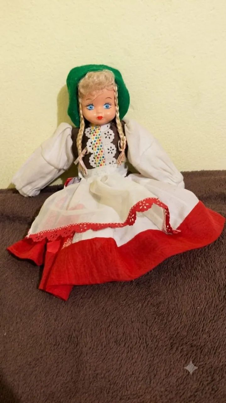 Boneca Típica Antiga Vintage 