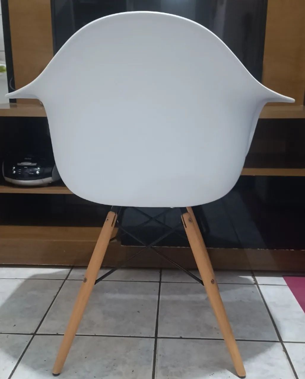 1 Uma Cadeira Pé Palito Leroy Merlin Nova R$200 !!! Retirada na Asa Norte - Foto 5