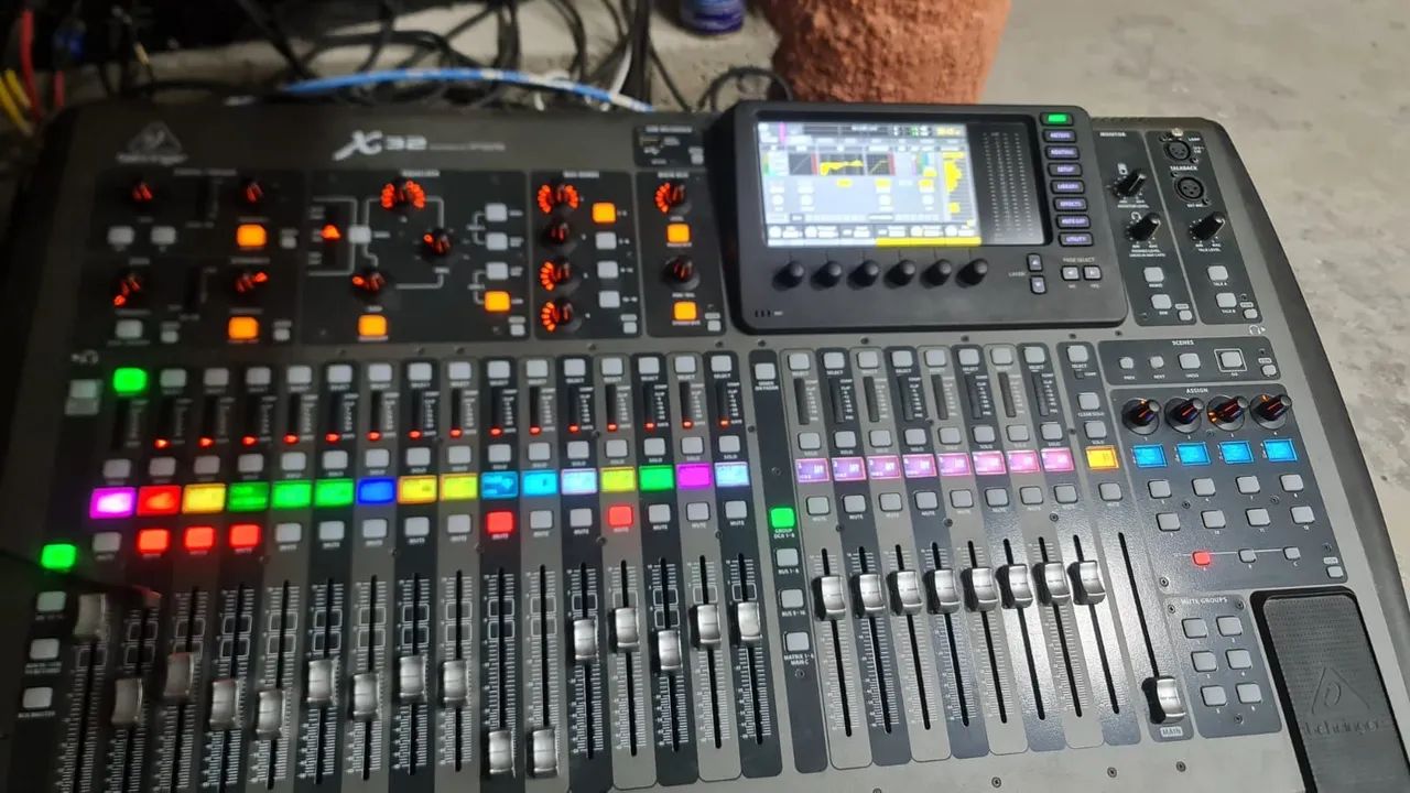MESA DE SOM BERINGHER X32 FULL - Foto 2