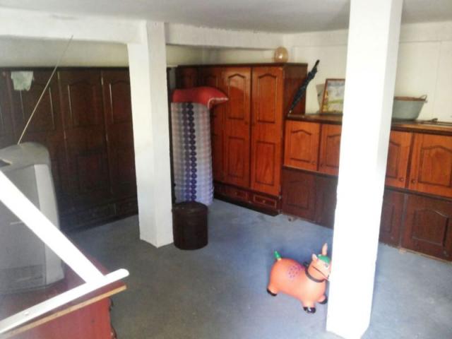 Lote 420m² com duas casas! confira! - Foto 15