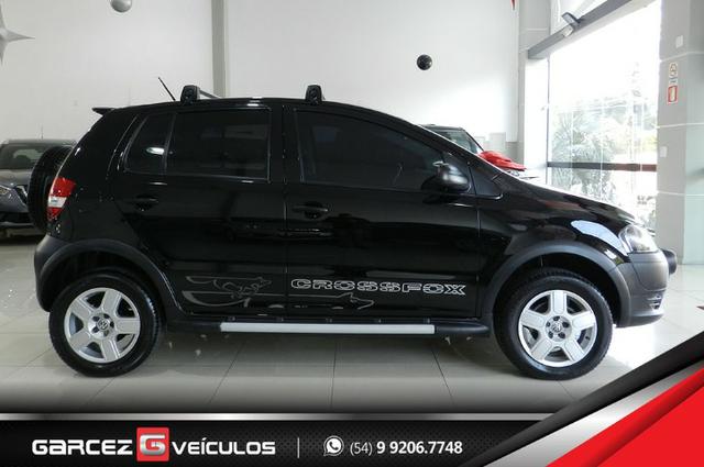 Vw - Volkswagen Crossfox 1.6 Flex Manual Topo de Linha Airbag ABS Comandos no Volante - Foto 16