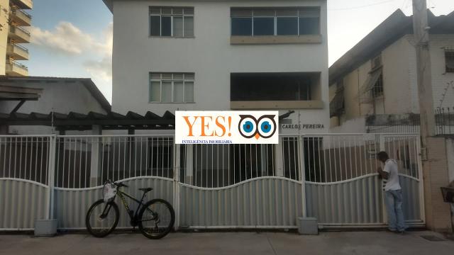 Apartamento para Locação, Ponto Central, 3 quartos com dependência.