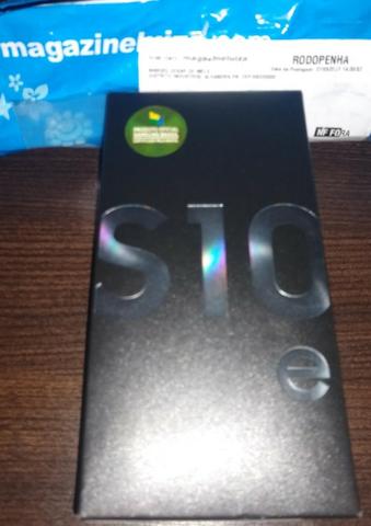 Samsung Galaxy S10e 128gb , na cor preta( lacrado) - Foto 4