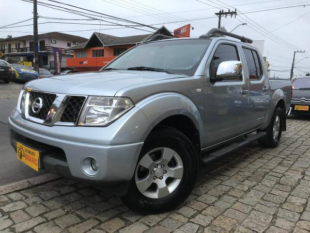 Frontier 4x4 automática diesel manutenção toda em dia carro fino trato