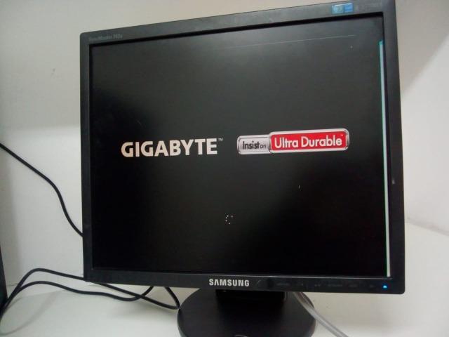 Monitor samsung 17 polegadas com pequena mancha - Foto 3