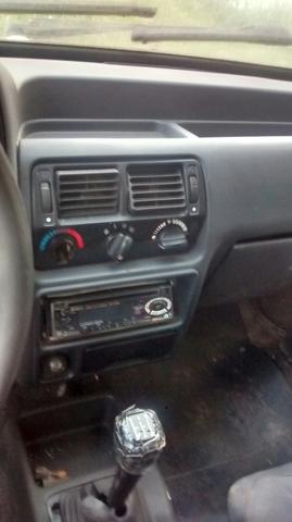 Escort 1.6 89 vendo ou troco motor zero - Foto 4